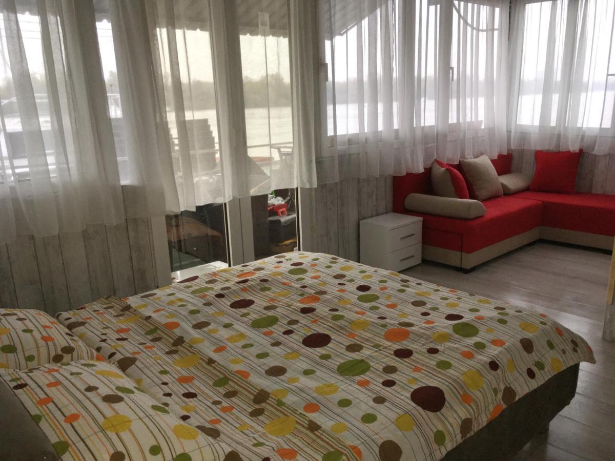 Splav Guest Hause Gusar Belgrado Exterior foto